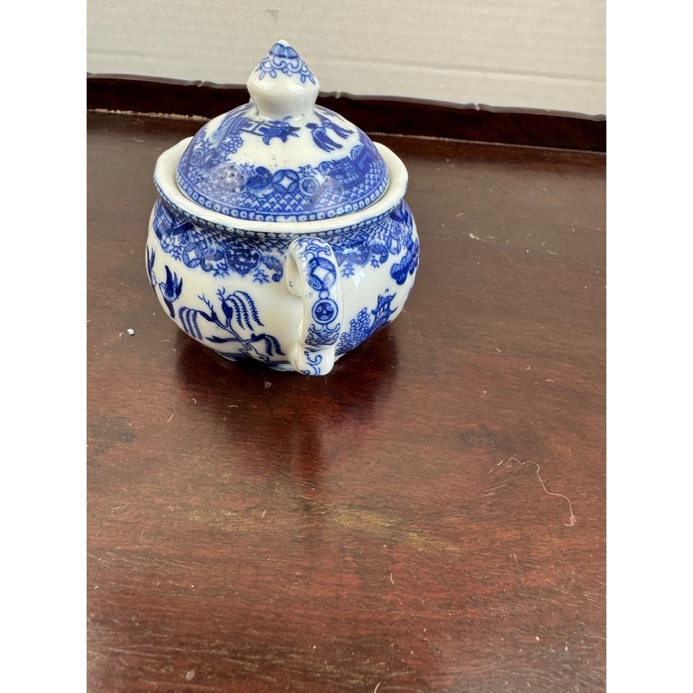 Vintage Blue Willow Transferware Teapot and Sugar Bowl Set Blue White China Flaw - Picture 13 of 16